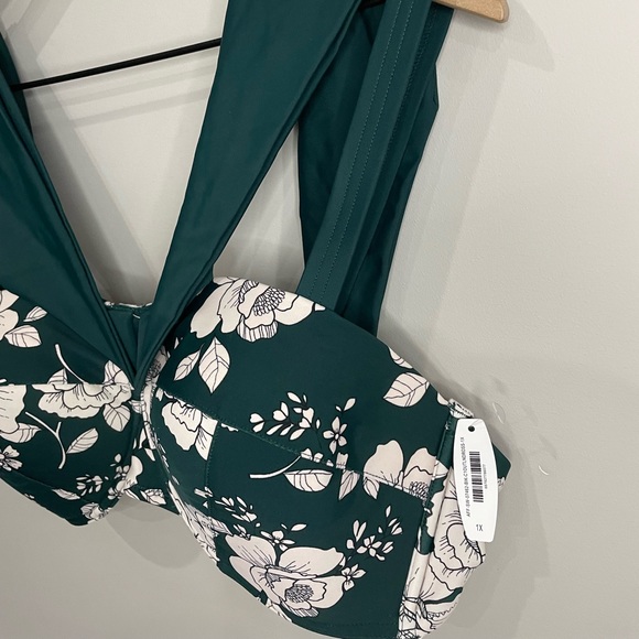 Adore Me NWT floral bikini top - Picture 5 of 13